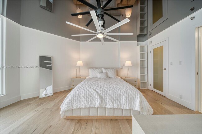 Building Photo - 6767 Collins Ave