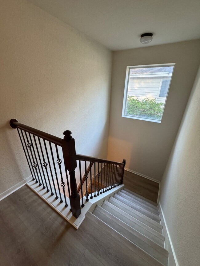 Building Photo - 34 N Montfair Park Cir