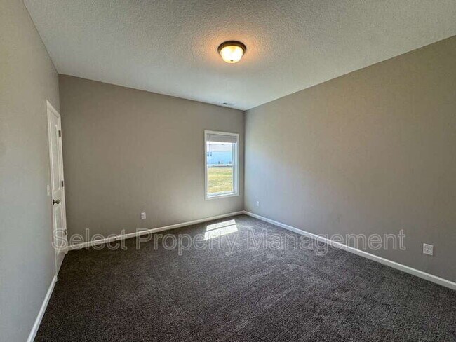 Building Photo - 8793 Elmont Cv