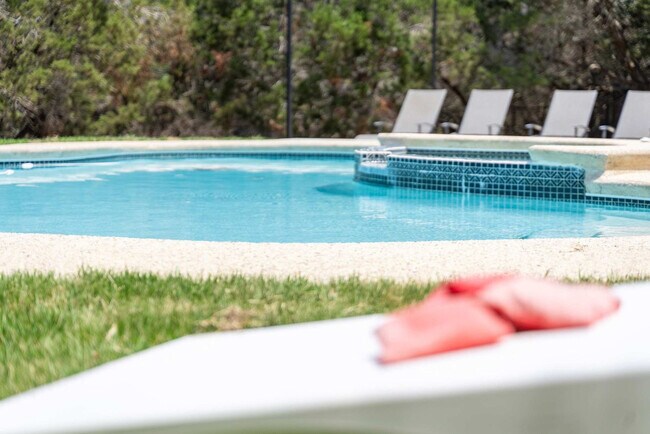 Building Photo - 8902 Feather Hill Rd