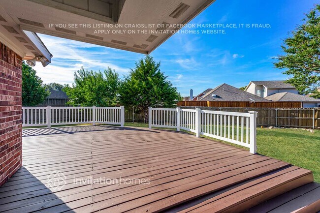 Building Photo - 8081 Durham Dr