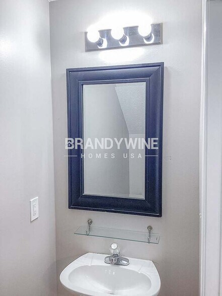 Building Photo - 7132 Bowie Dr
