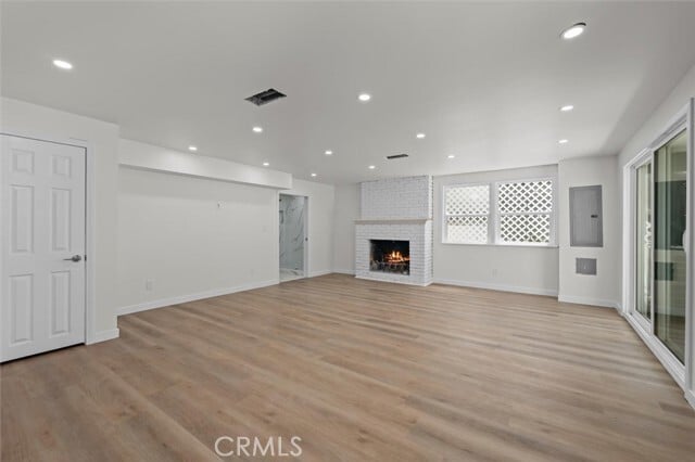 Building Photo - 925 Manhattan Ave