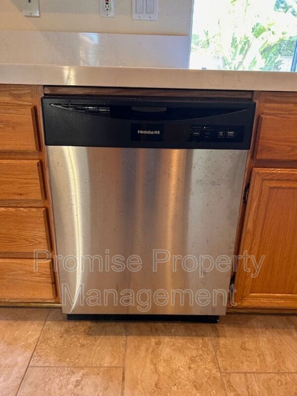 Building Photo - 2305 Bliss Cir