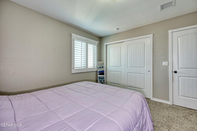 Building Photo - 2163 Enchanted Brk Dr