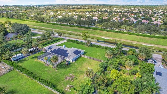 Building Photo - 8606 Arrowhead Dr