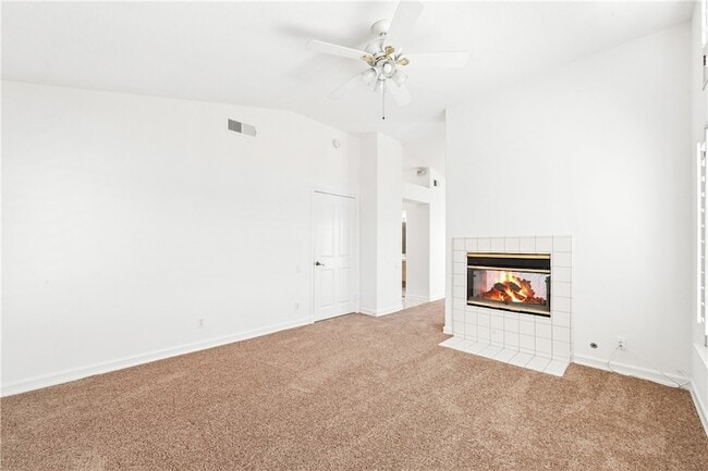 Building Photo - 5824 Spinnaker Bay Dr