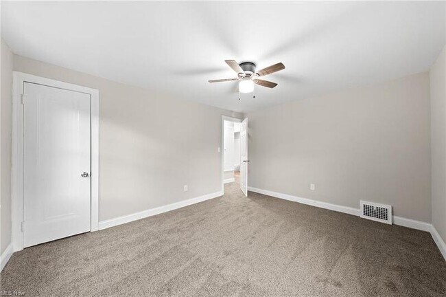 Building Photo - 3613 Cummings Rd