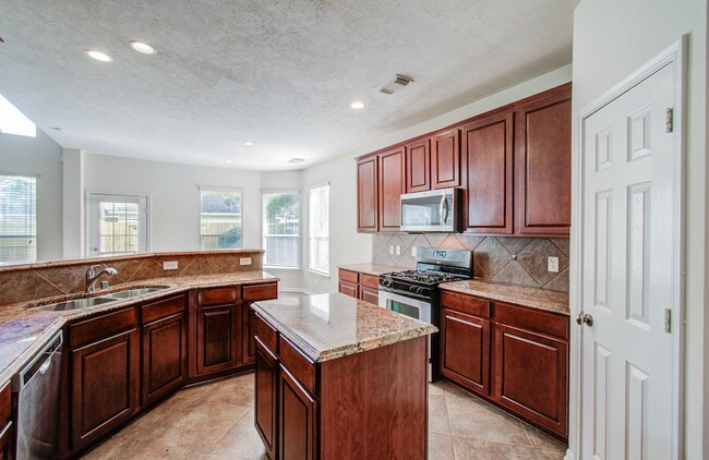 Building Photo - 5122 Raven Forest Ln