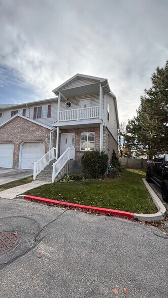 Primary Photo - 631 W 20 N