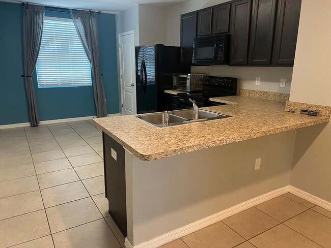 Building Photo - 104 Arbor Lakes Dr