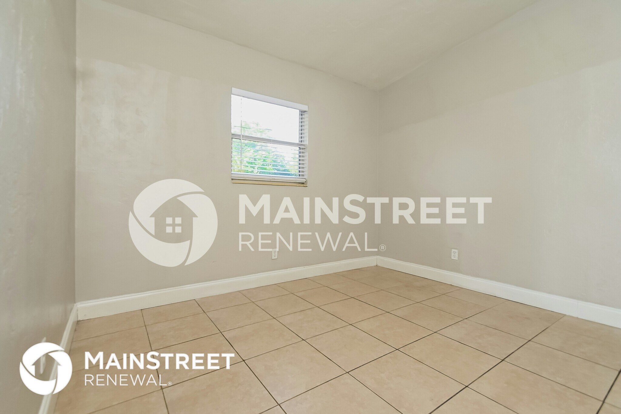 Building Photo - 3521 Schwalbe Dr