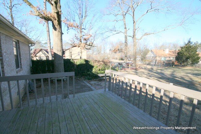 Building Photo - 159 Robinson Rd