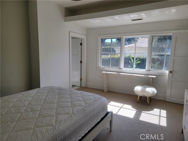 Building Photo - 1024 Granvia Altamira