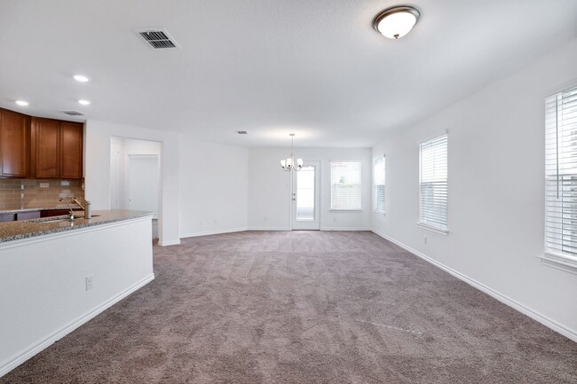 Building Photo - 614 Eucharis