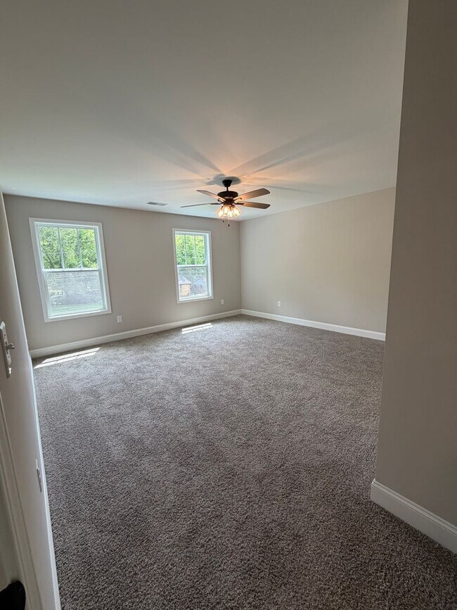 Building Photo - 1713 Golf Club Ln NW