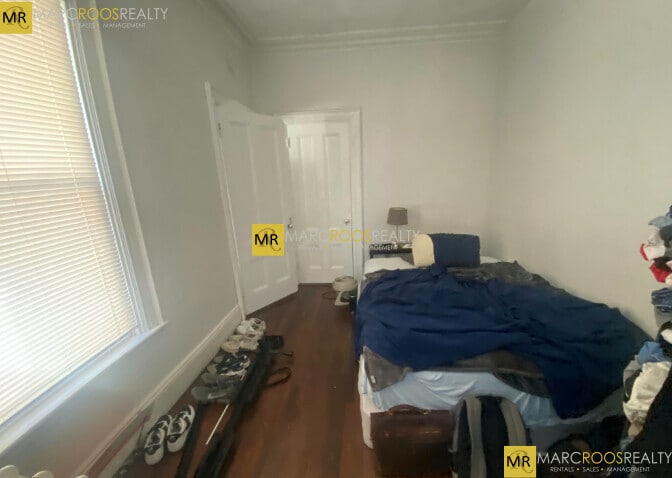 Building Photo - 70 Curtis St