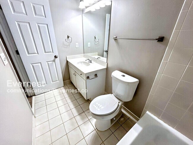 Building Photo - 1189 Parkview Ln NW