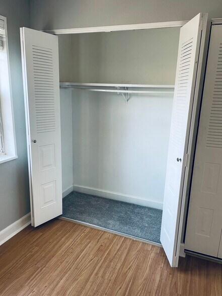 Bedroom closet - 9053 Wrenwood Ln