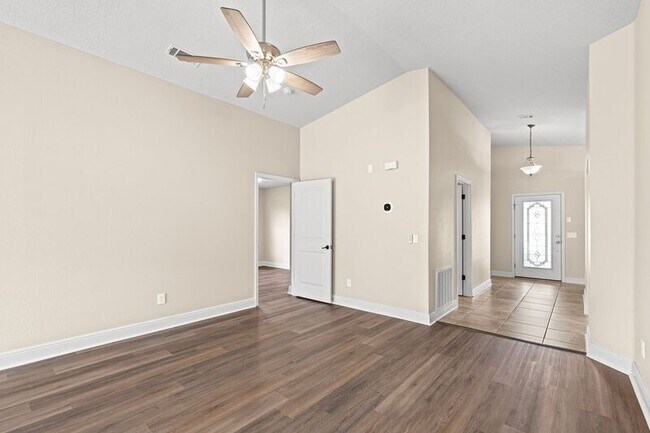 Building Photo - 4845 Makenna Cir