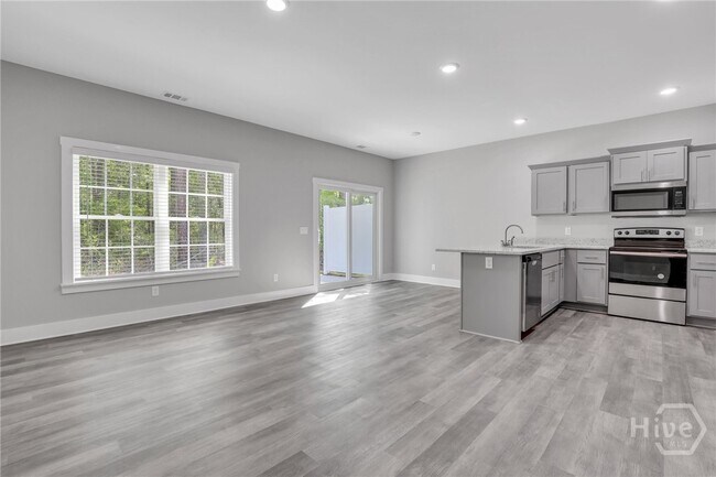 Building Photo - 105 Sherwood Ct