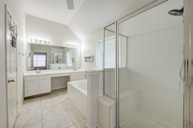 Building Photo - 6543 Horsepen Bayou Dr