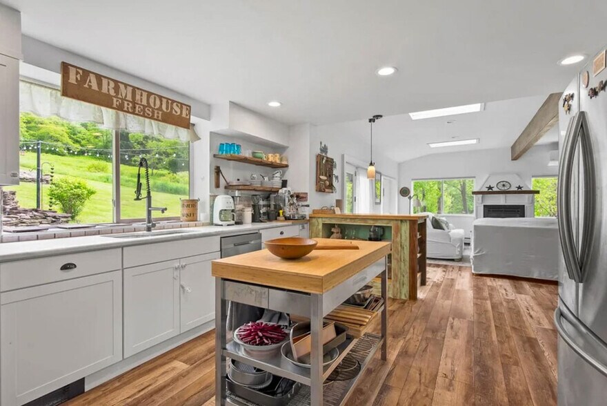 Building Photo - 5180 County Hwy 14