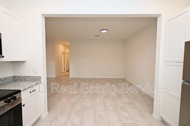 Building Photo - 1013 N Brunnell Pkwy