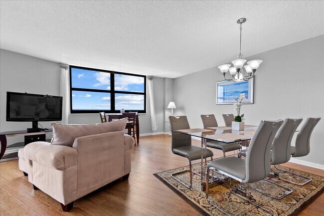 Building Photo - 5420 N Ocean Dr