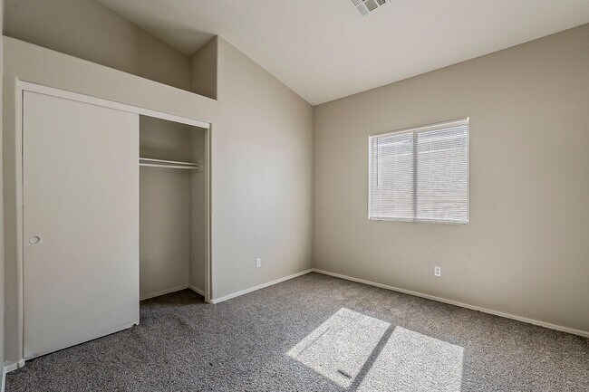 Building Photo - Home for rent