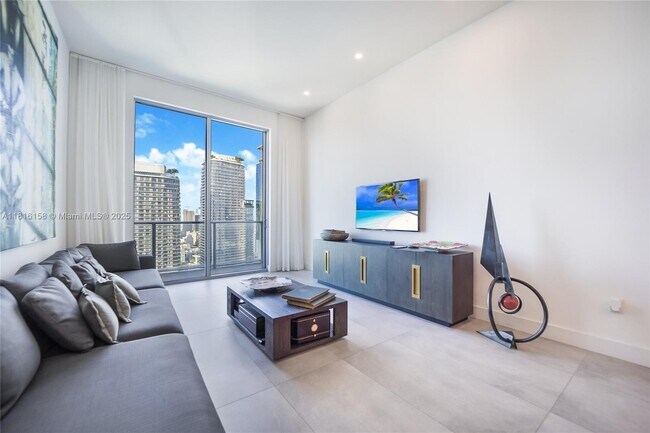 Building Photo - 1100S S Miami Ave