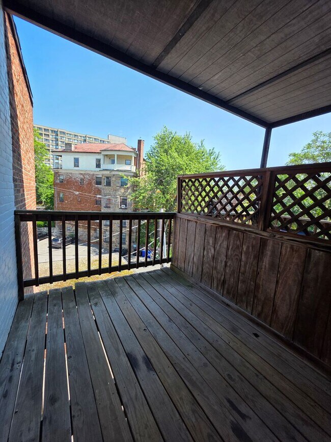 Building Photo - No Brokers Fee, Central Heat/AC, Garage Pa...
