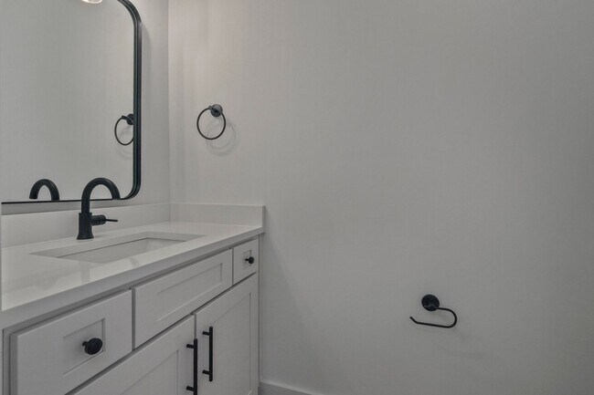 Building Photo - Available March Move In!!! Beautiful 3 Bedroom, 3.5 Bath Townhouse in East Nashville! Rooftop dec...