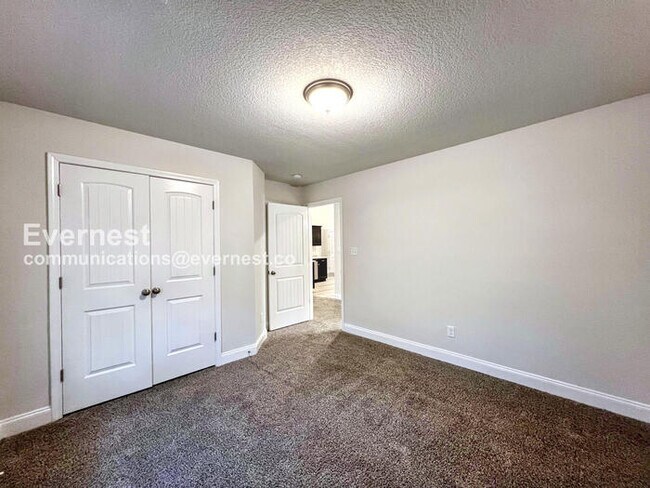 Building Photo - 5909 Kuykendall Dr