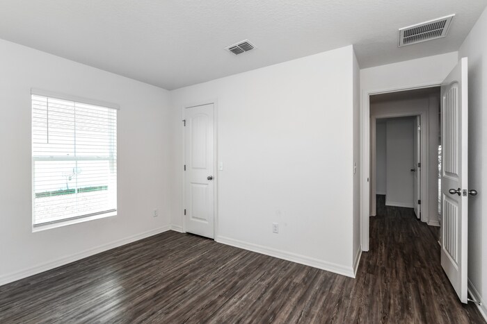 Building Photo - 449 Hunt Blvd