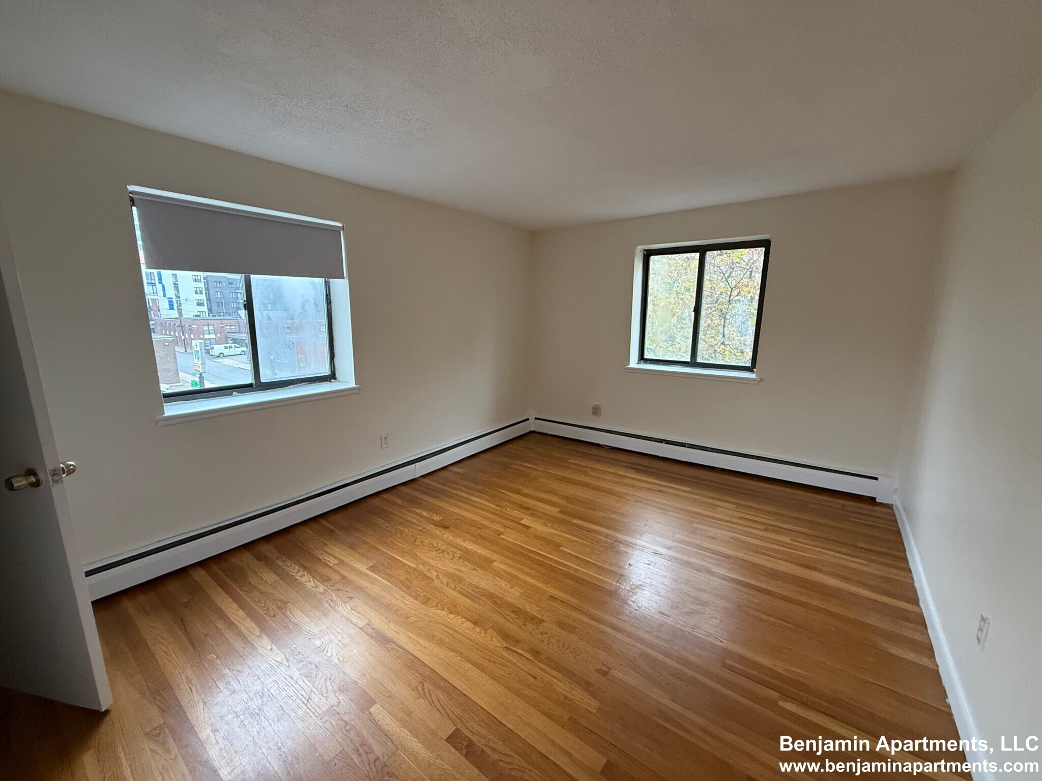 Building Photo - 99 Dustin St