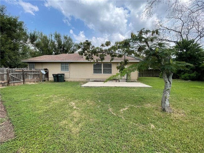 Building Photo - 16719 Whitebrush Loop
