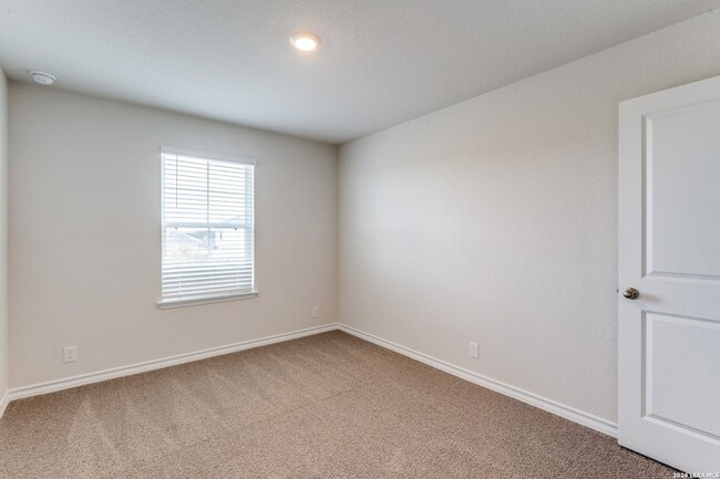 Building Photo - 5015 Gully Wy