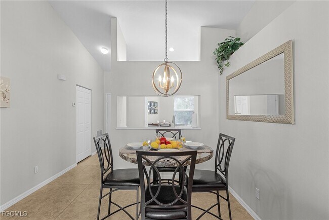 Building Photo - 12131 Summergate Cir