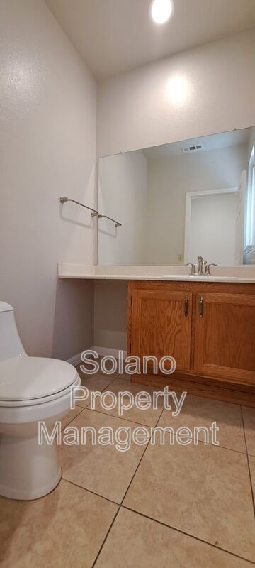 Building Photo - 320 Stamper Cir