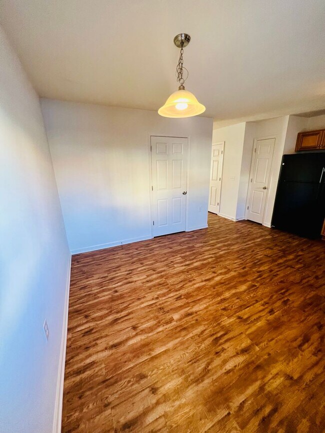Building Photo - 2 Master Suite Townhome for Rent