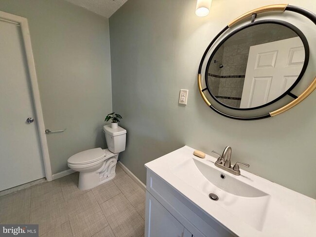 Building Photo - 33 Georgetown Rd