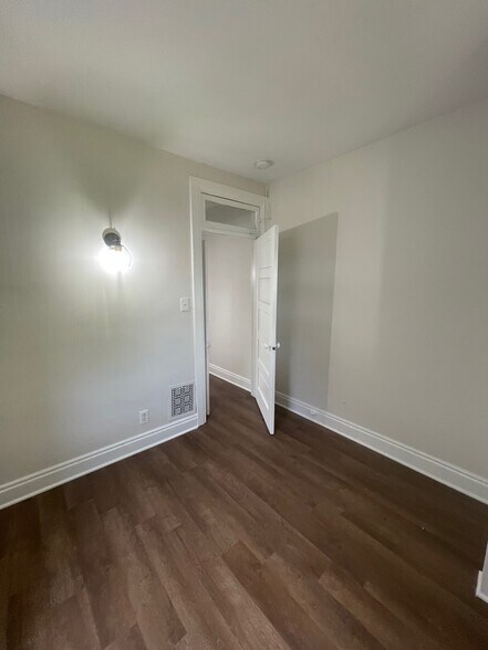Building Photo - 20 Belview Ave