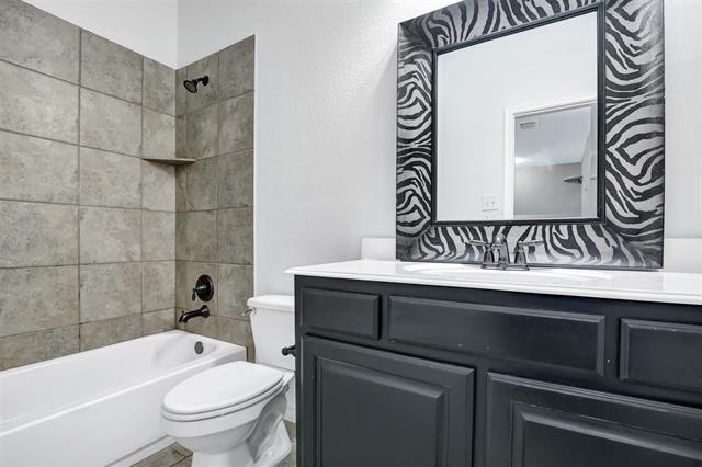 Building Photo - 4200 Comanche Dr