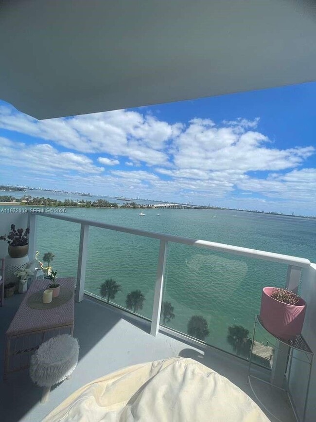 Building Photo - 3301 NE 5th Ave