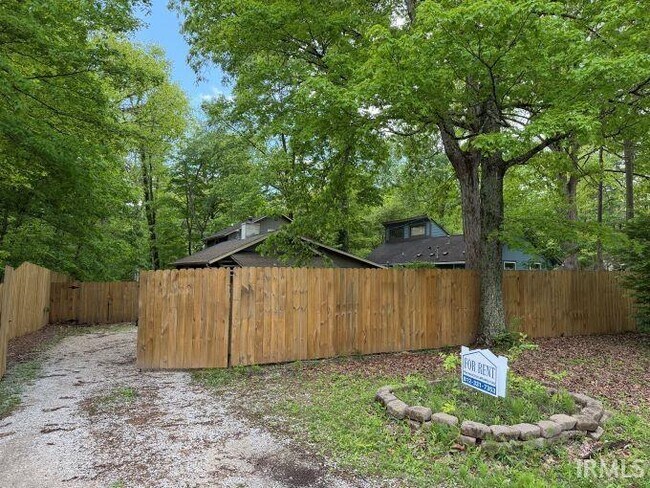 Building Photo - 5870 IN-46