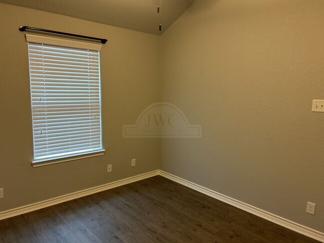 Building Photo - 1604 Granex Dr