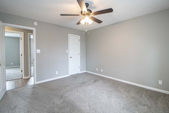 Building Photo - 1913 Timberline Cir