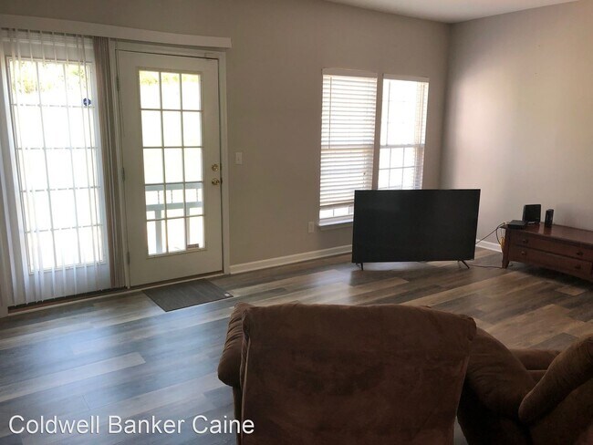 Building Photo - 2 br, 1.5 bath House - 72 Spring Crossing ...