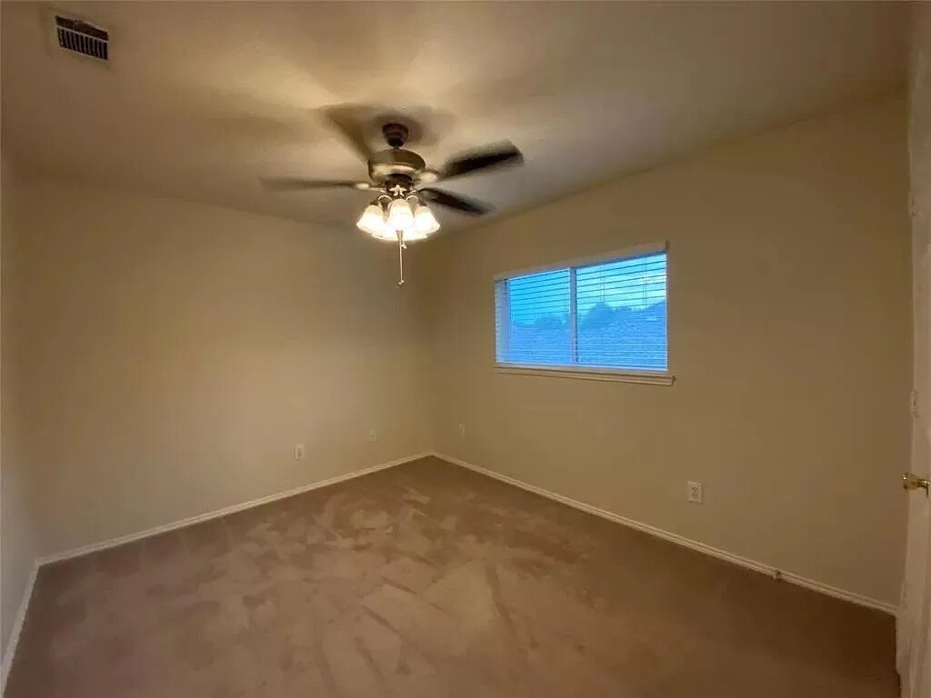 Building Photo - 6315 Tara Ln